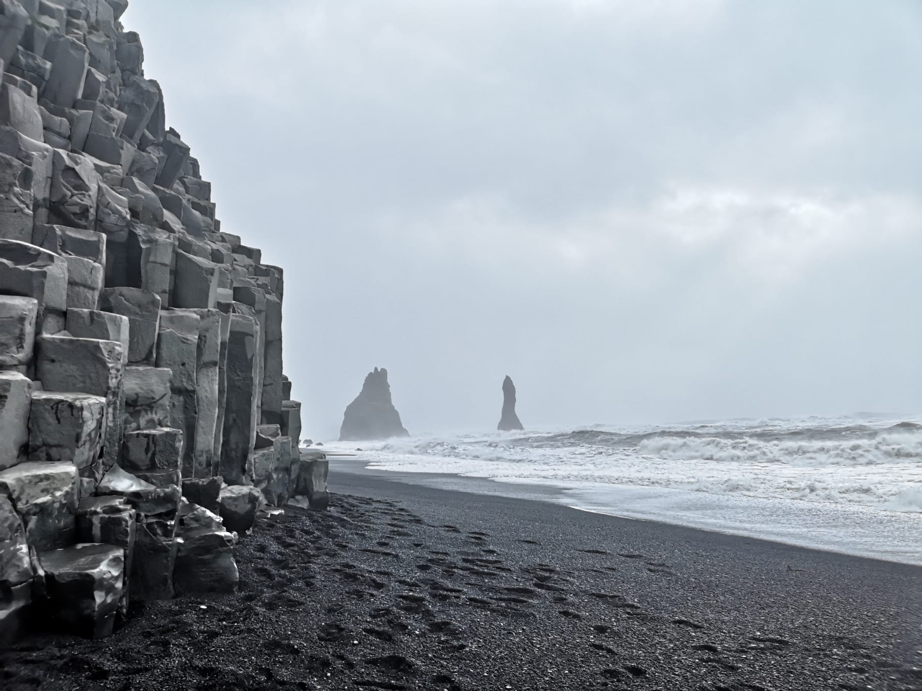 Black Beach Reynisfjara in Island