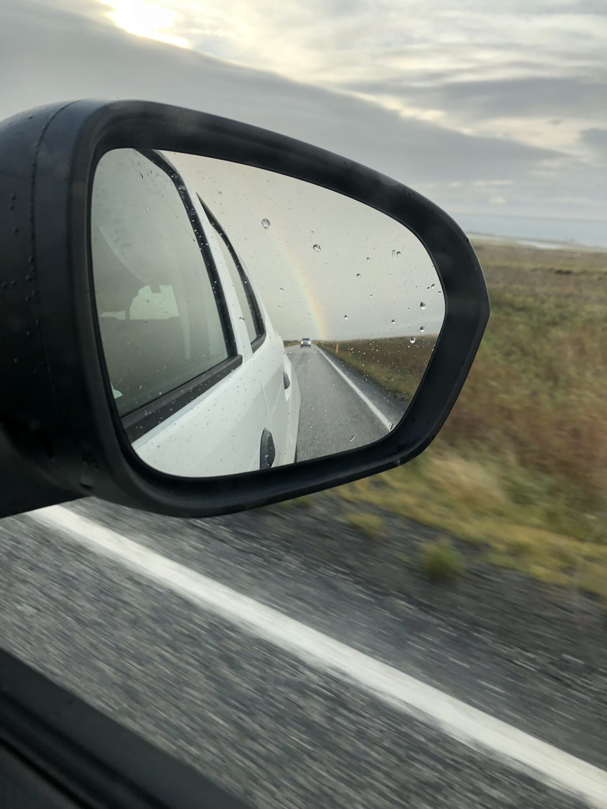 Regenbogen beim Island-Roadtrip