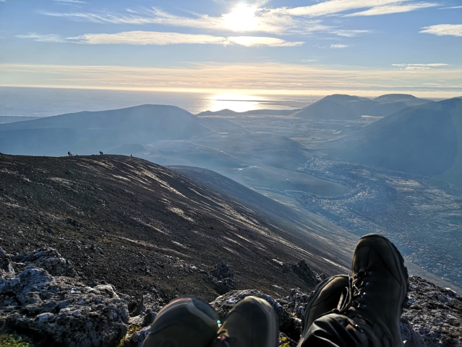 Aussicht vom Gipfel über Island und Lavafelder