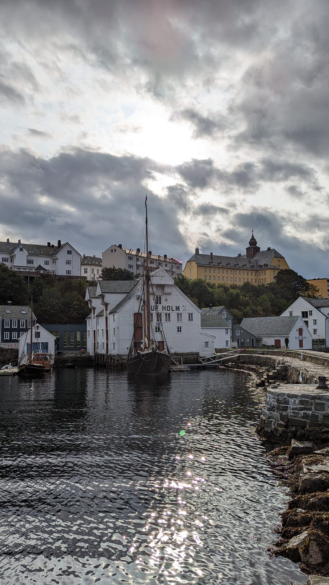 Fischereimuseum und Grundschule Aspøy Mini Norwegen-Roadtrip für Familien