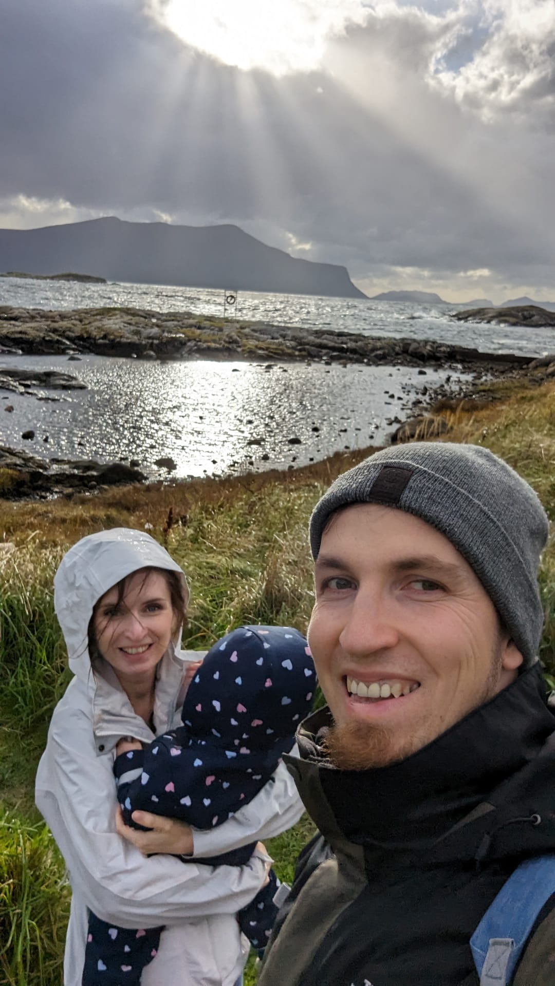 Die umliegende Gegend eignet sich außerdem gut zum Spazierengehen Mini Norwegen-Roadtrip für Familien