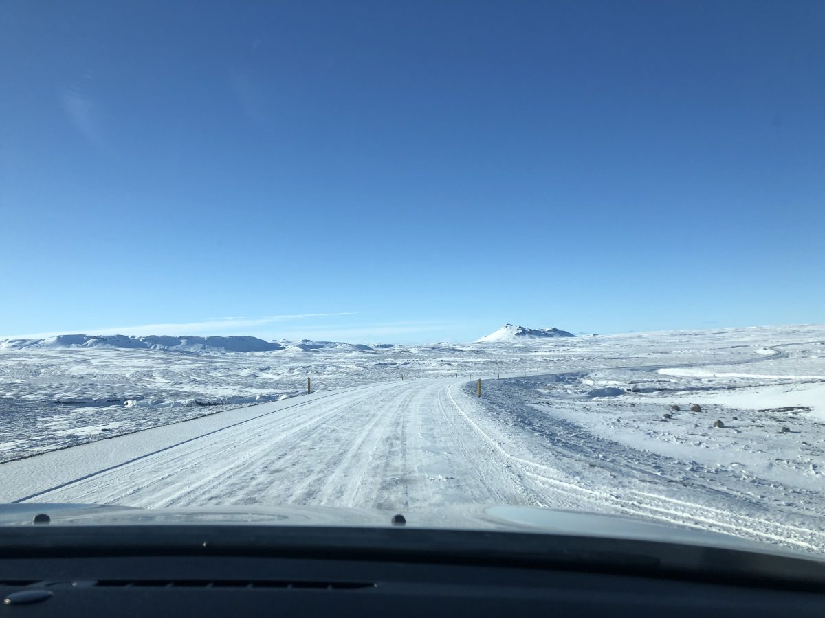...und kurz darauf wieder inmitten von Schnee und Eis Island-Roadtrip entlang der Ringstraße