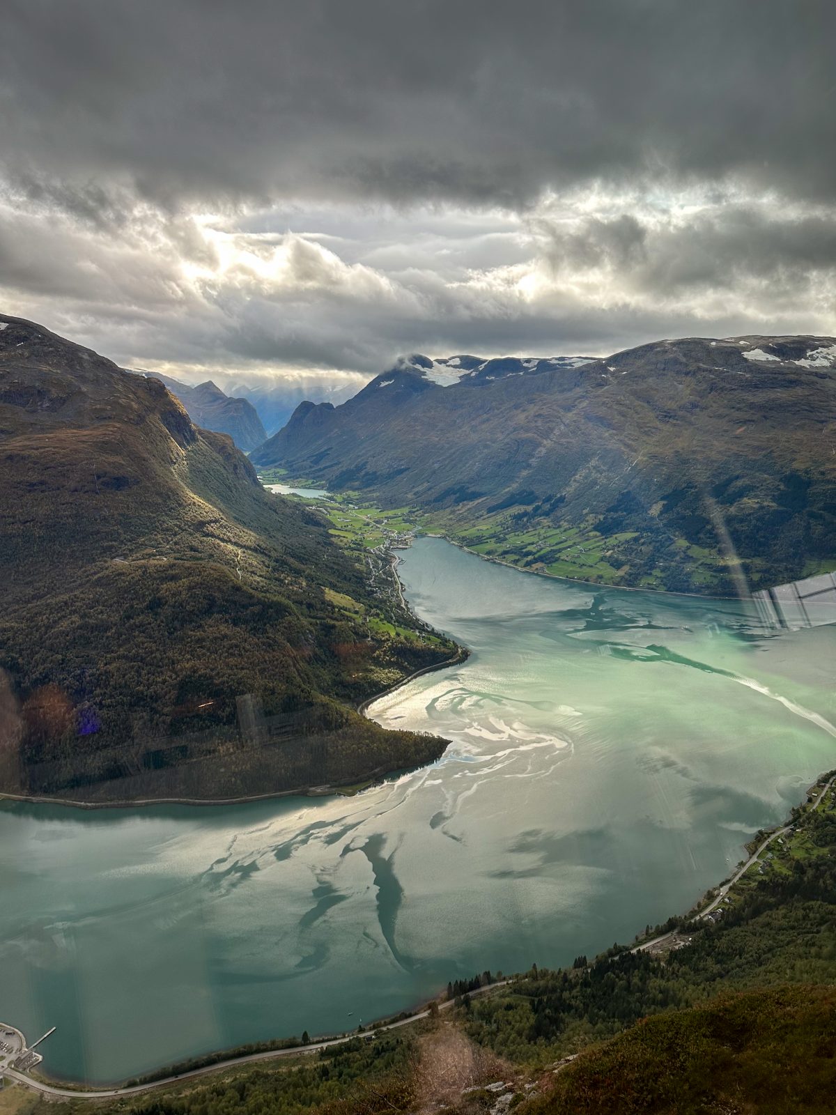 Traum-Aussicht vom Loen Skylift Mini Norwegen-Roadtrip für Familien
