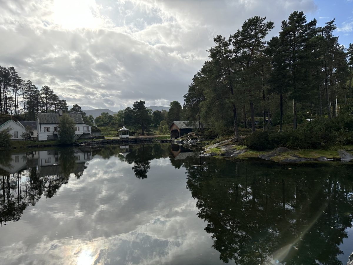 Das Freilichtmuseum Sunnmøre bietet Einblicke in das Leben der Vergangenheit Mini Norwegen-Roadtrip für Familien