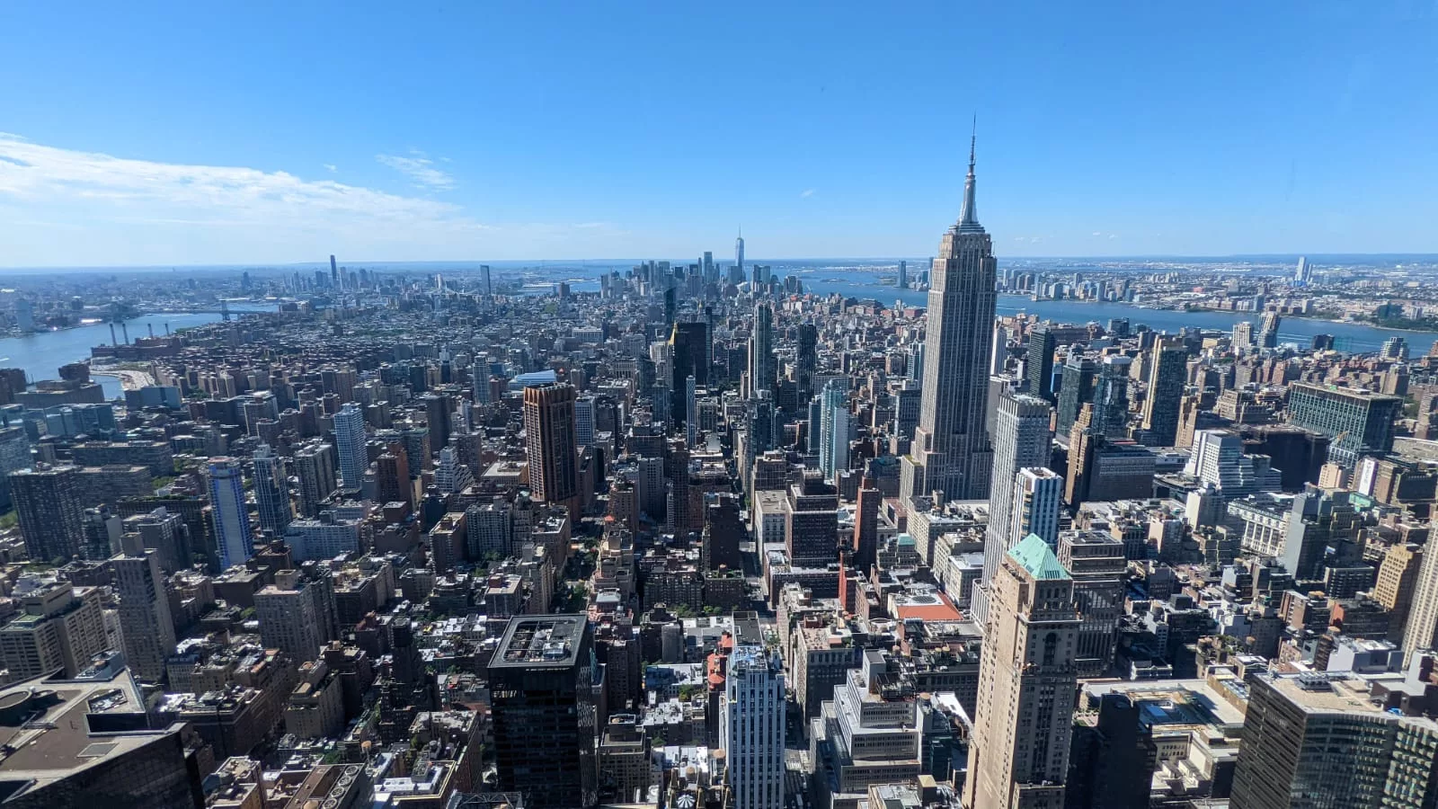 New York Familienurlaub: Aussicht vom Top of the Rock (Rockefeller Center) auf Manhattan