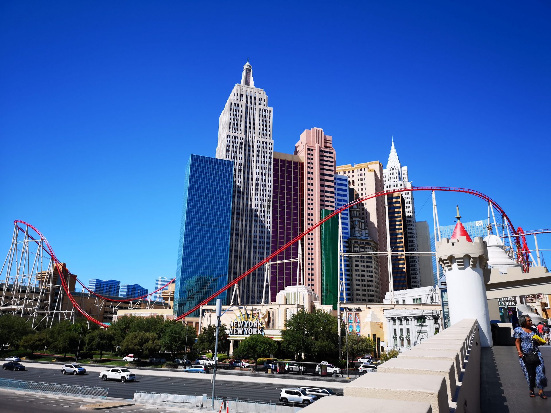 Roadtrip im Westen der USA: Las Vegas, New York New York Hotel mit Achterbahn