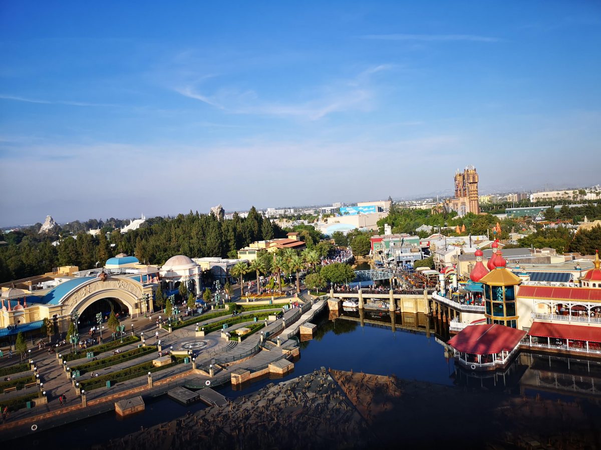 Roadtrip im Westen der USA: Aussicht vom Mickey Mouse Riesenrad im Disney California Adventure Park Anaheim
