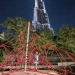 Spielplatz vor dem Burj Khalifa in Dubai