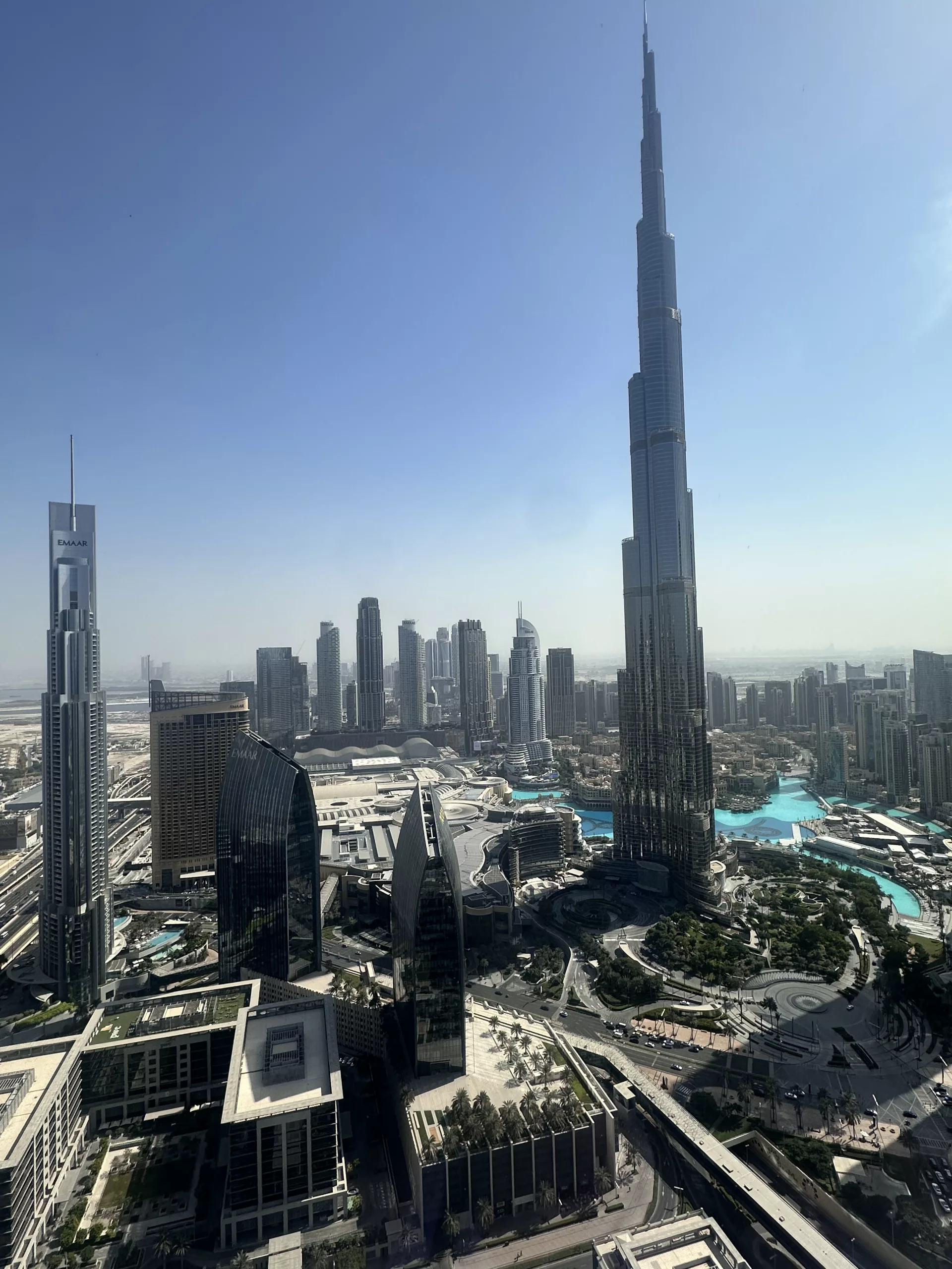 Aussicht auf den Burj Khalifa vom Sky Views Observatory aus