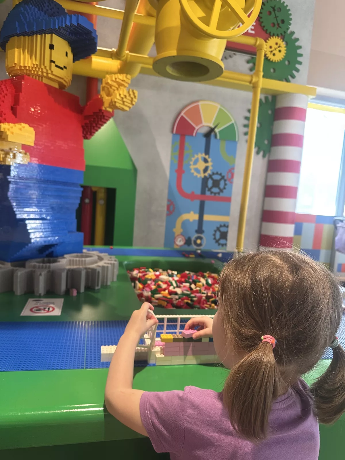 Im Legoland Dubai können Kinder kreativ werden und bauen, bauen, bauen