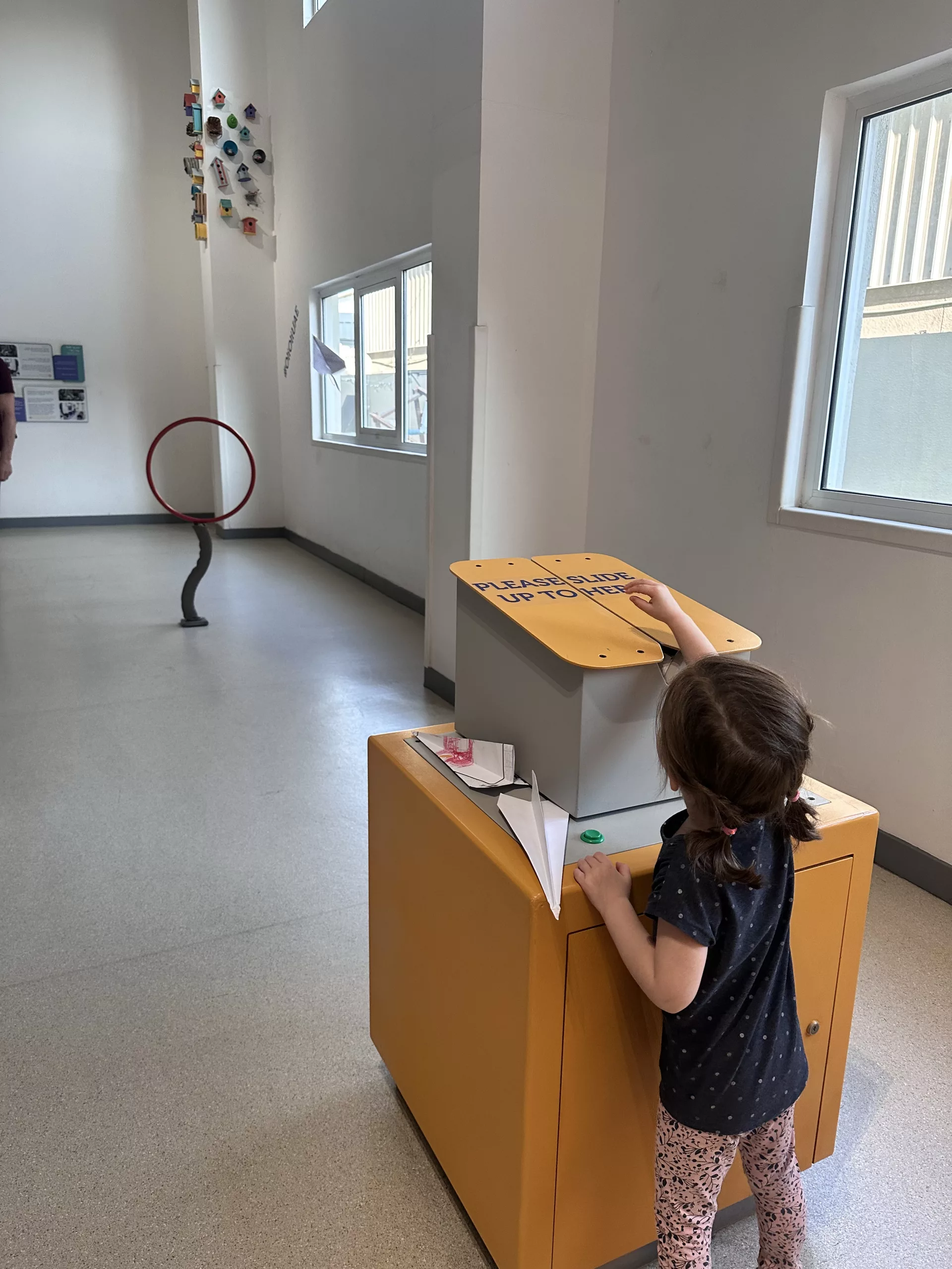 Air gallery des olioli kinder museums