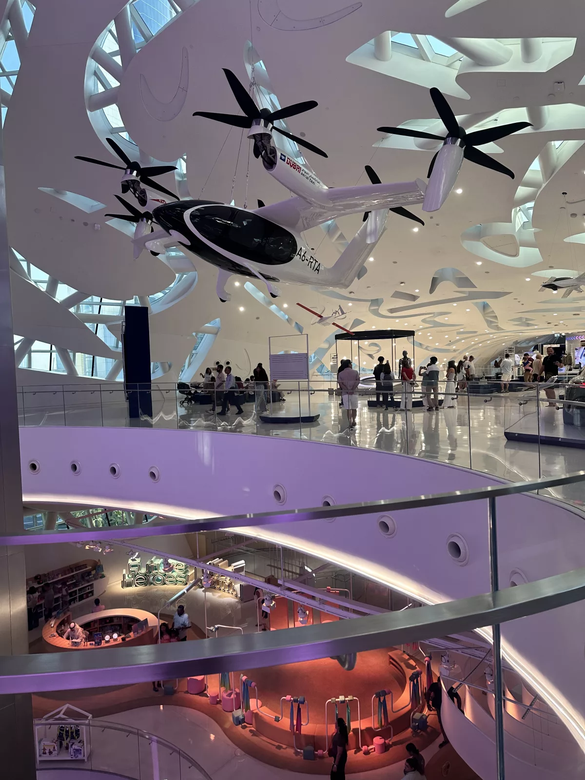 Einige Zukunftsversionen des Museum of the Future wie die Flugtaxis sind bereits Realität