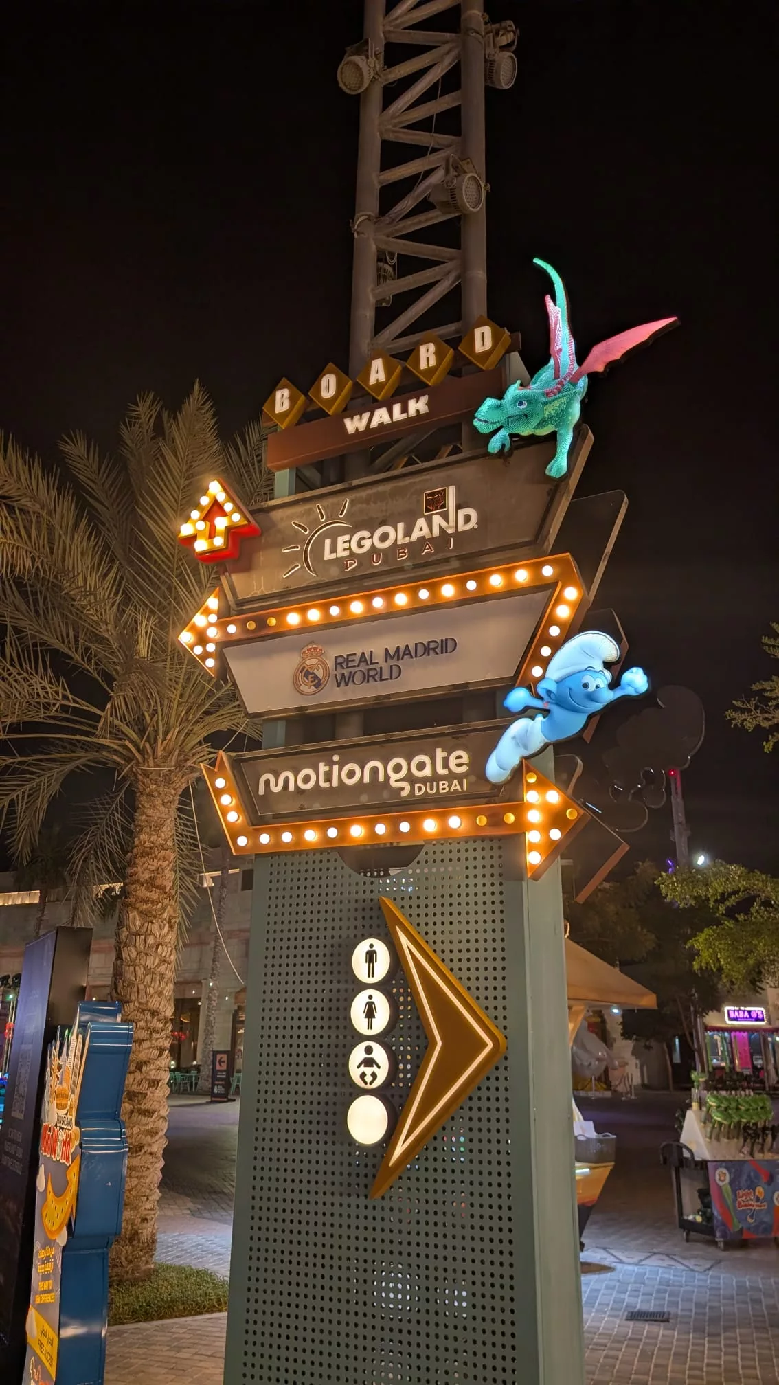 Wegweiser zu den Freizeitparks in Dubai