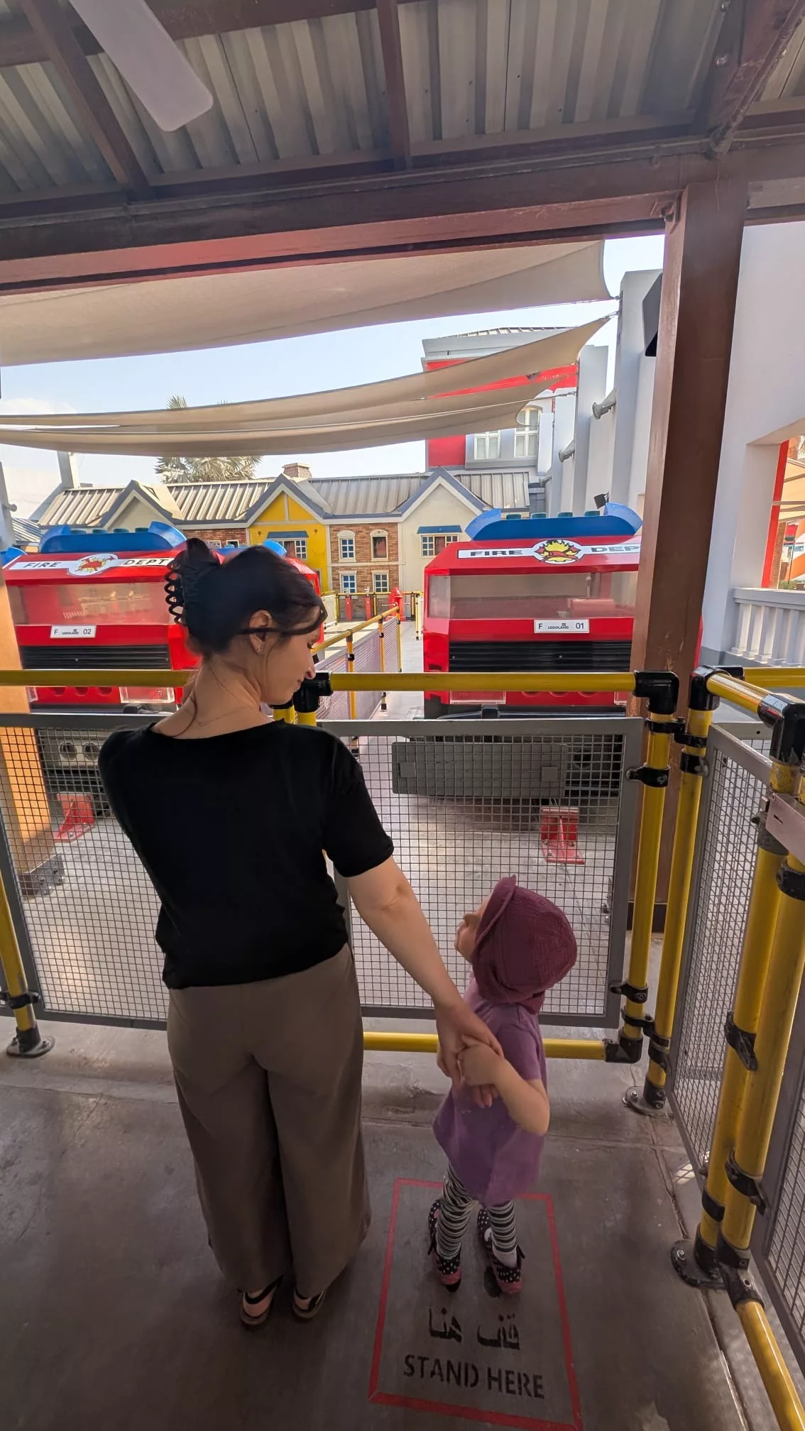 Favorit von Oli und Ava im Legoland Dubai: Feuerlöschen mit der Spiel-Feuerwehr
