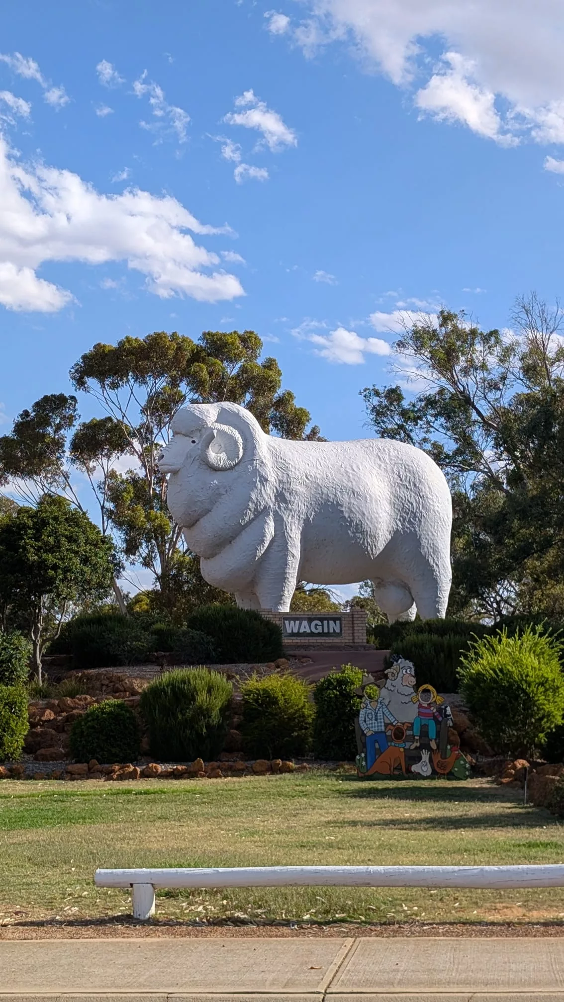Außerdem ist der Giant Ram Park das Zuhause von Bart Außerdem ist der Giant Ram Park das Zuhause von Bart