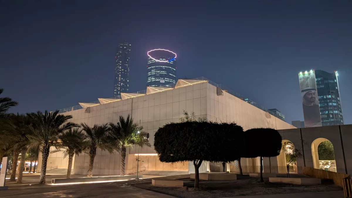 Der Platz um die Cultural Foundation vereint Tradition und Moderne Der Platz um die Cultural Foundation vereint Tradition und Moderne