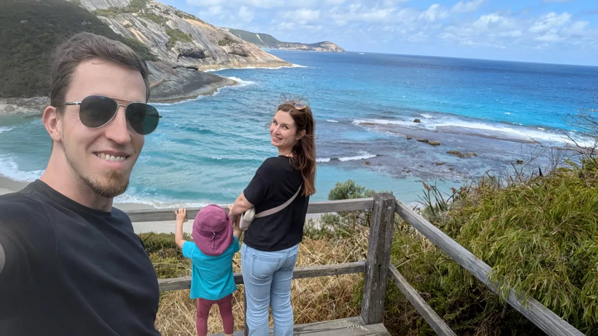 Familienfoto mit perfekter Aussicht Familienfoto mit perfekter Aussicht