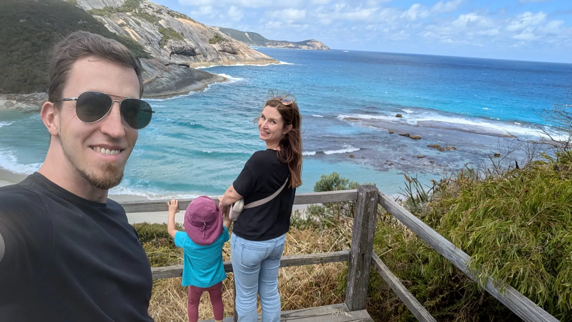 Familienfoto mit perfekter Aussicht