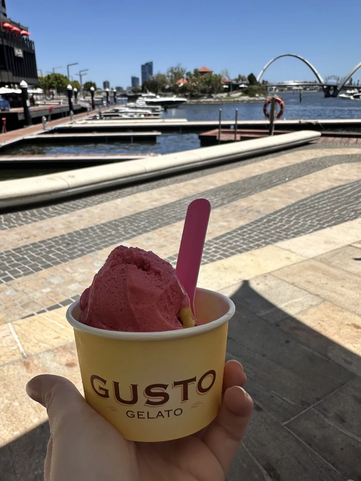 Unser Lieblingseis gab es am Elisabeth Quay in Perth