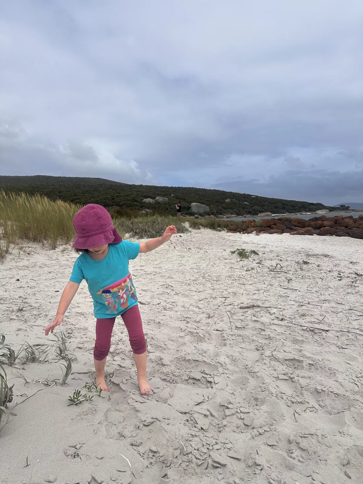 Glückliches Kind am Emu Beach