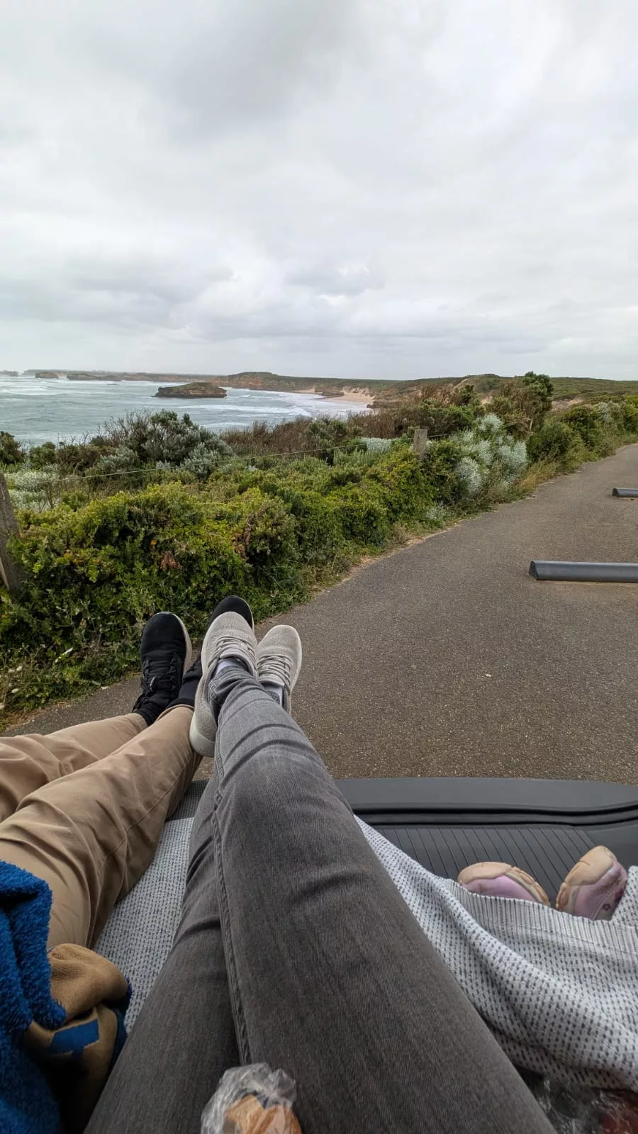 Weihnachtsessen 2025: Belegte Brote im Kofferraum mit Meerblick