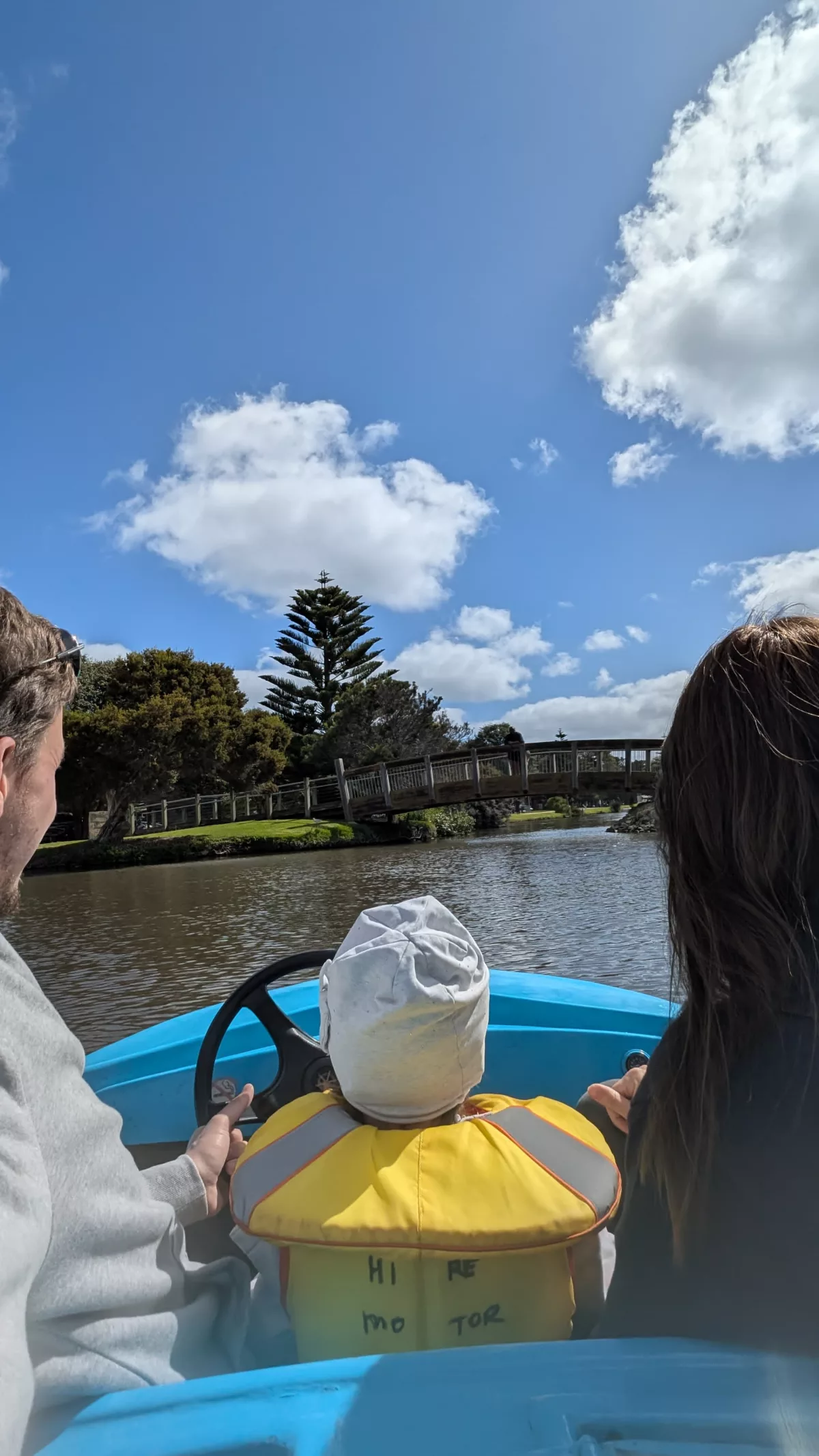 Auf dem Lake Pertobe kann man klein Motorboote ausleihen