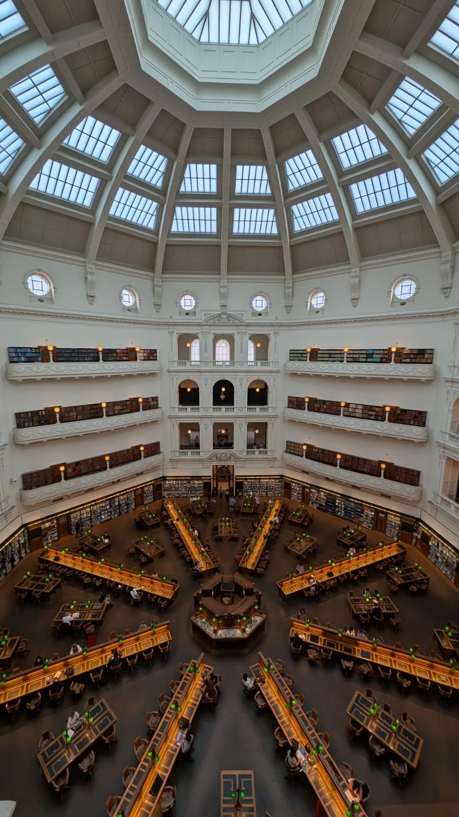 Der große Lesesaal der Bibliothek von Melbourne (La Trobe Reading Room)