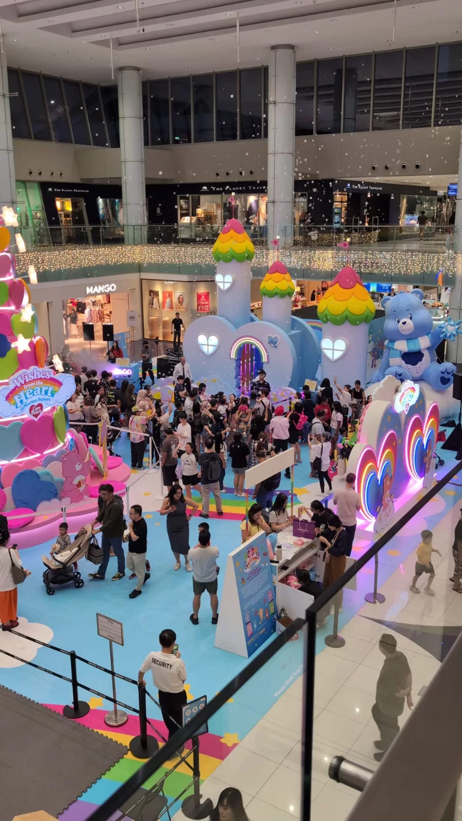 Wishes from the Heart war eine riesige Glücksbärchi-Party Wishes from the Heart im Marina Square war eine riesige Glücksbärchi-Party