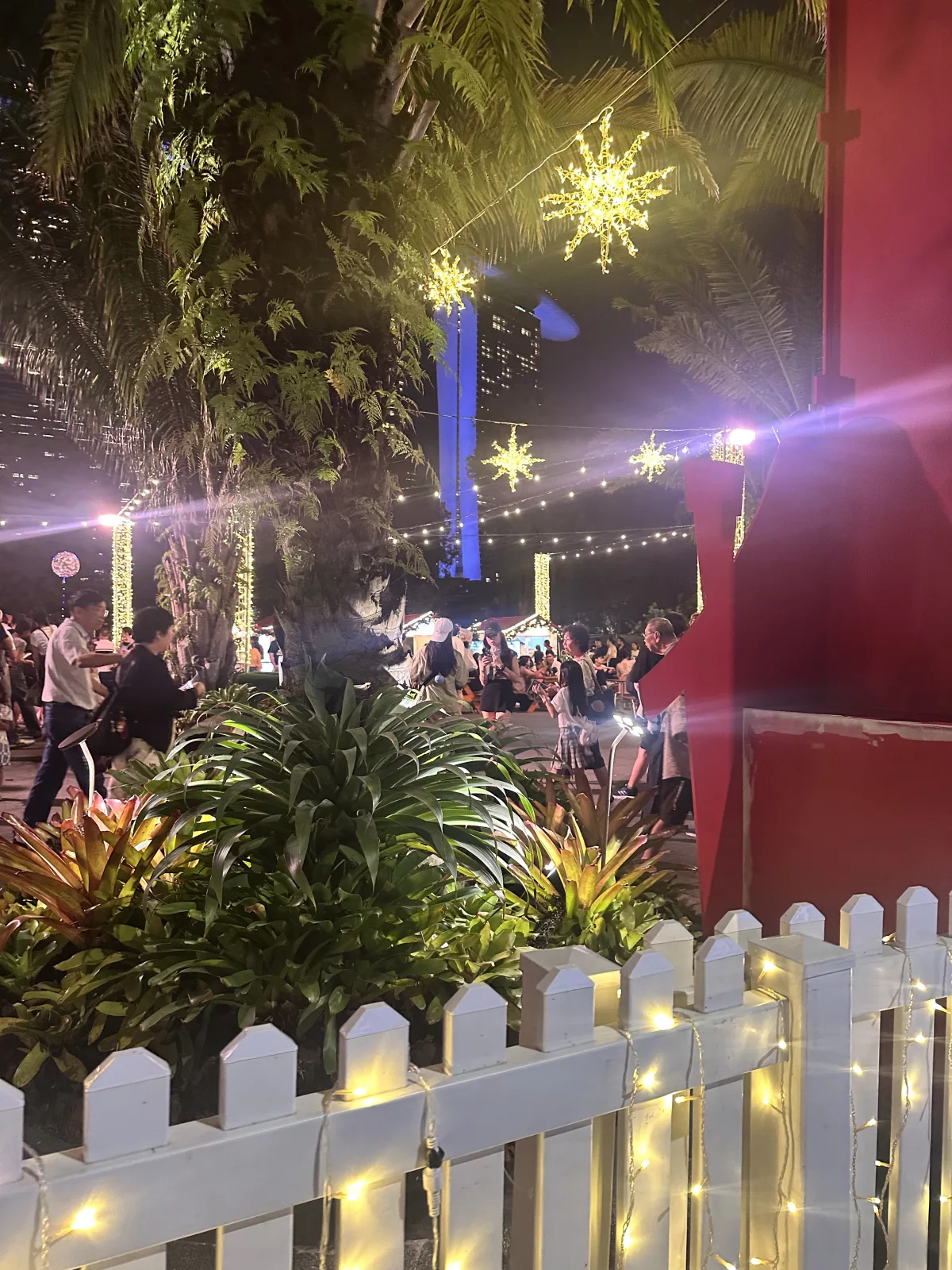 Später wurde es etwas voller, richtiges Weihnachtsmarktfeeling Später wurde es etwas voller, richtiges Weihnachtsmarktfeeling