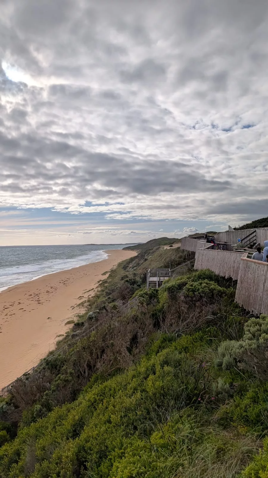 Aussichtsplattform am Logans Beach für Whale Watching