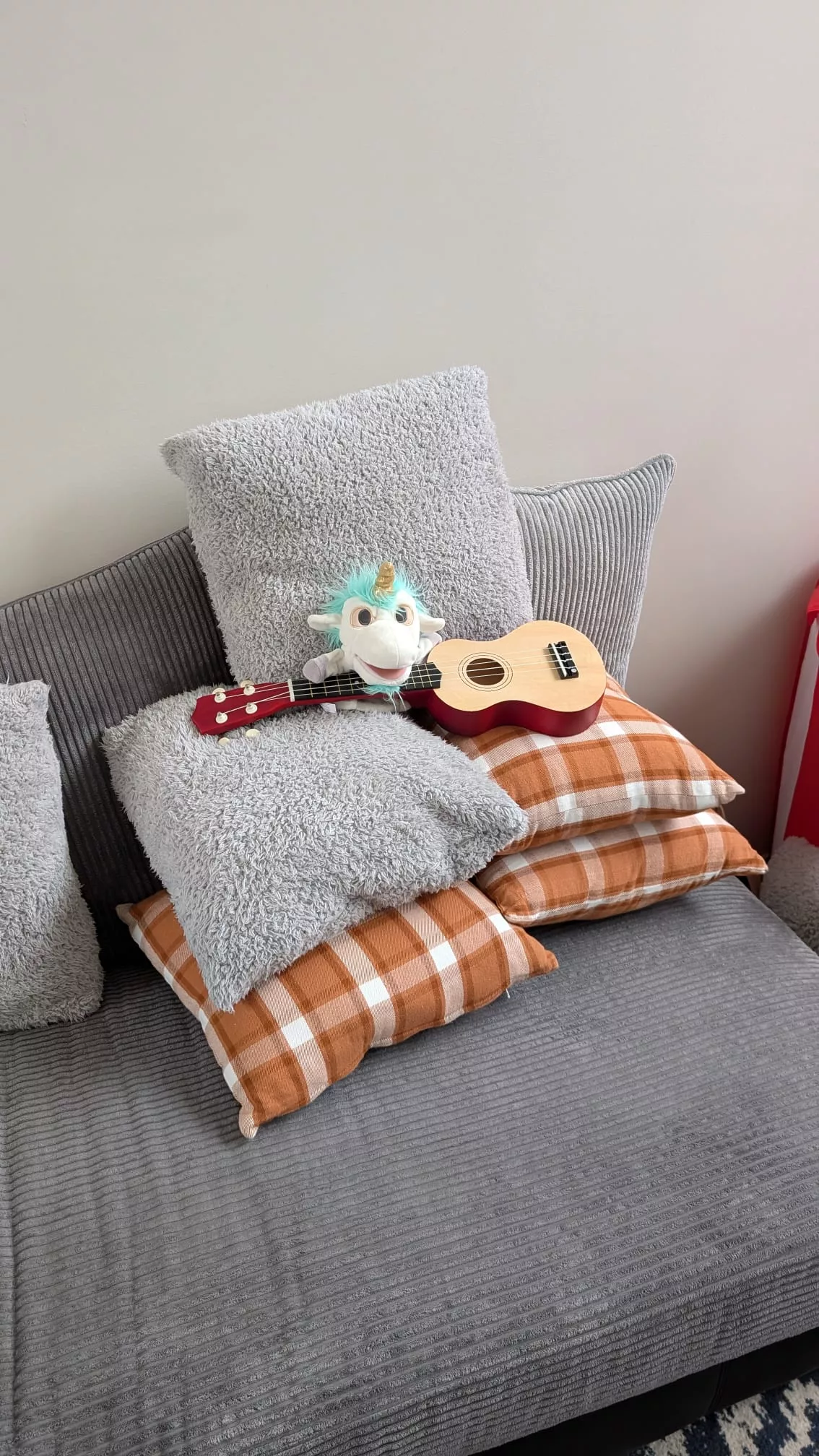 Gemeinhorn und Ukulele sind ab jetzt Teil unserer Weltreise Gemeinhorn und Ukulele sind ab jetzt Teil unserer Weltreise