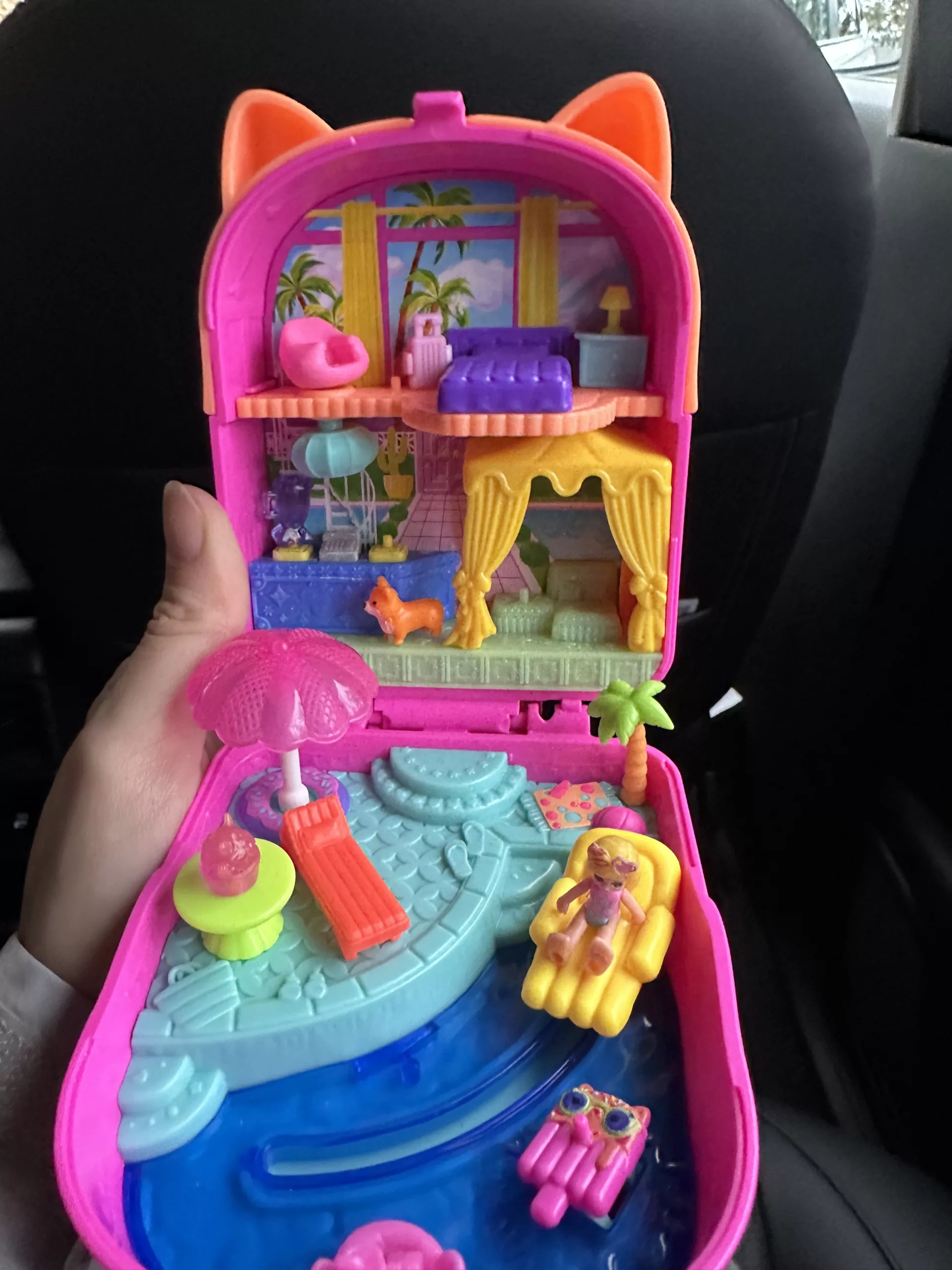 Ebenfalls unterwegs gekauft und geliebt: Polly Pocket