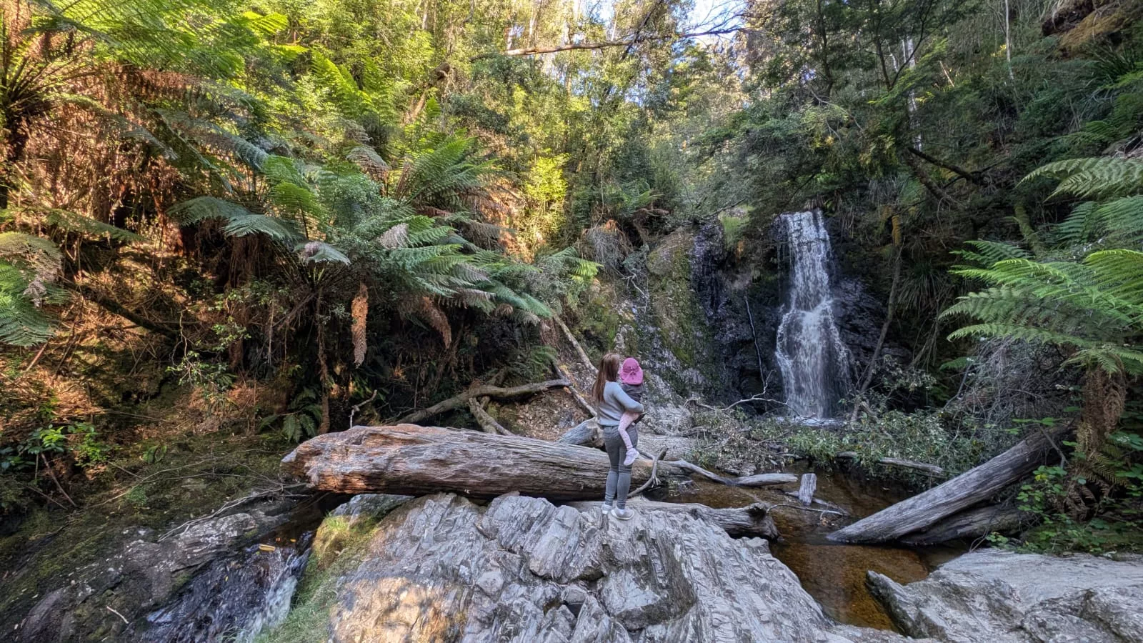 Ziel erreicht: der Wasserfall am Ende des Wanderwegs