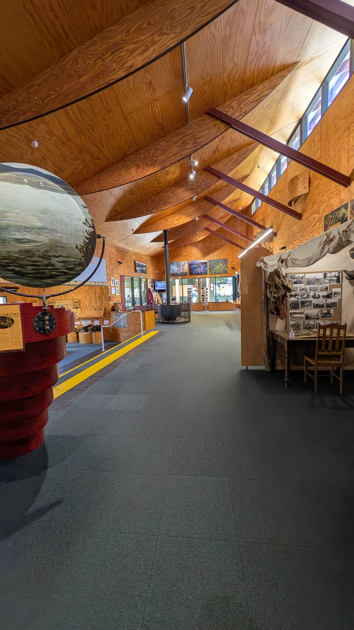 Das Visitor Center - hier kannst du auch den Nationalpark-Pass kaufen Das Visitor Center - hier kannst du auch den Nationalpark-Pass kaufen