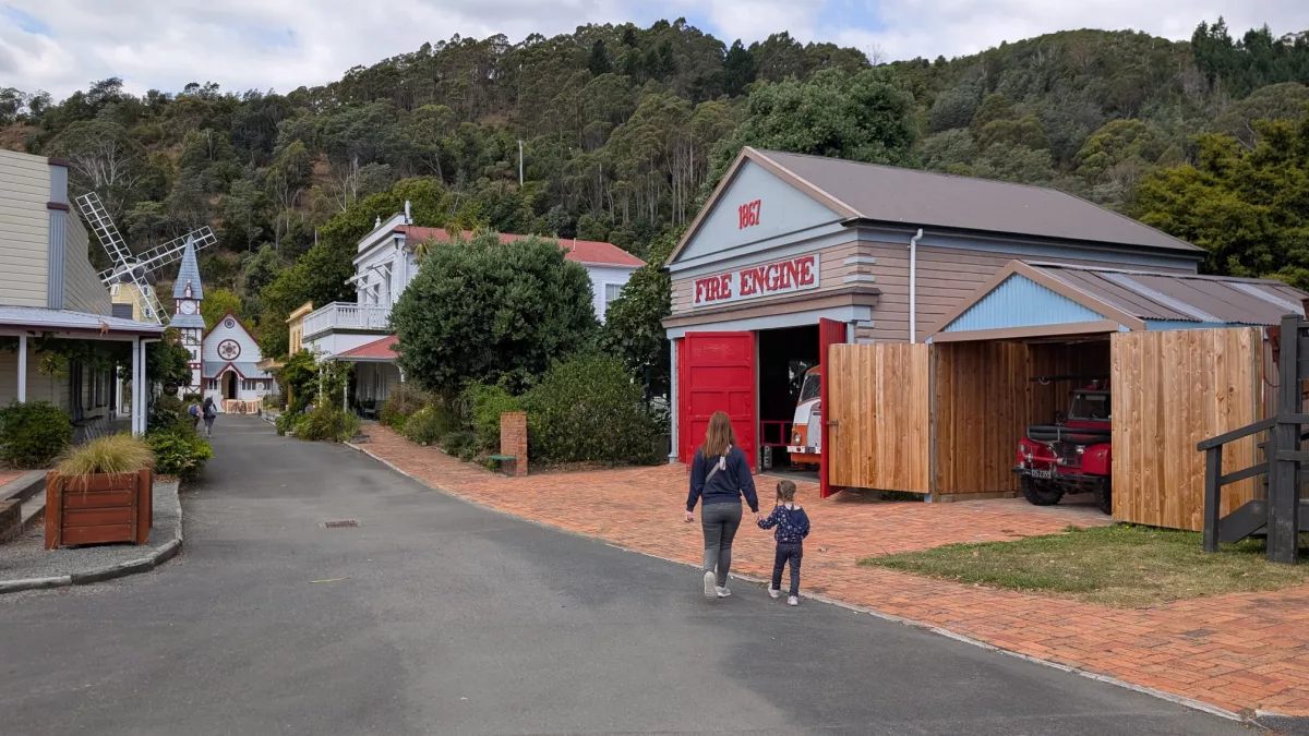 Eine kleine, alte Feuerwehrstation gibt es auch