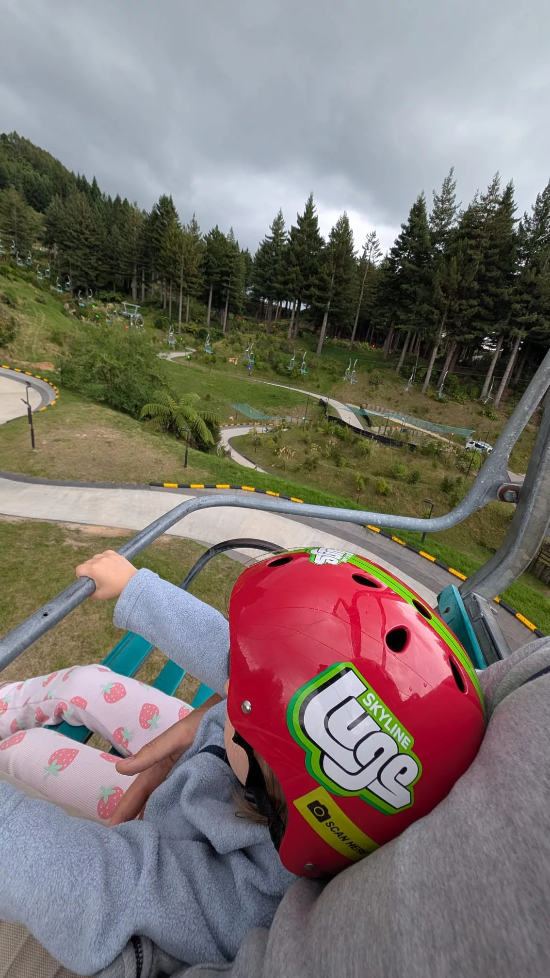 Zwischen den Luge Fahrten geht es dann mit dem Sessellift nach oben