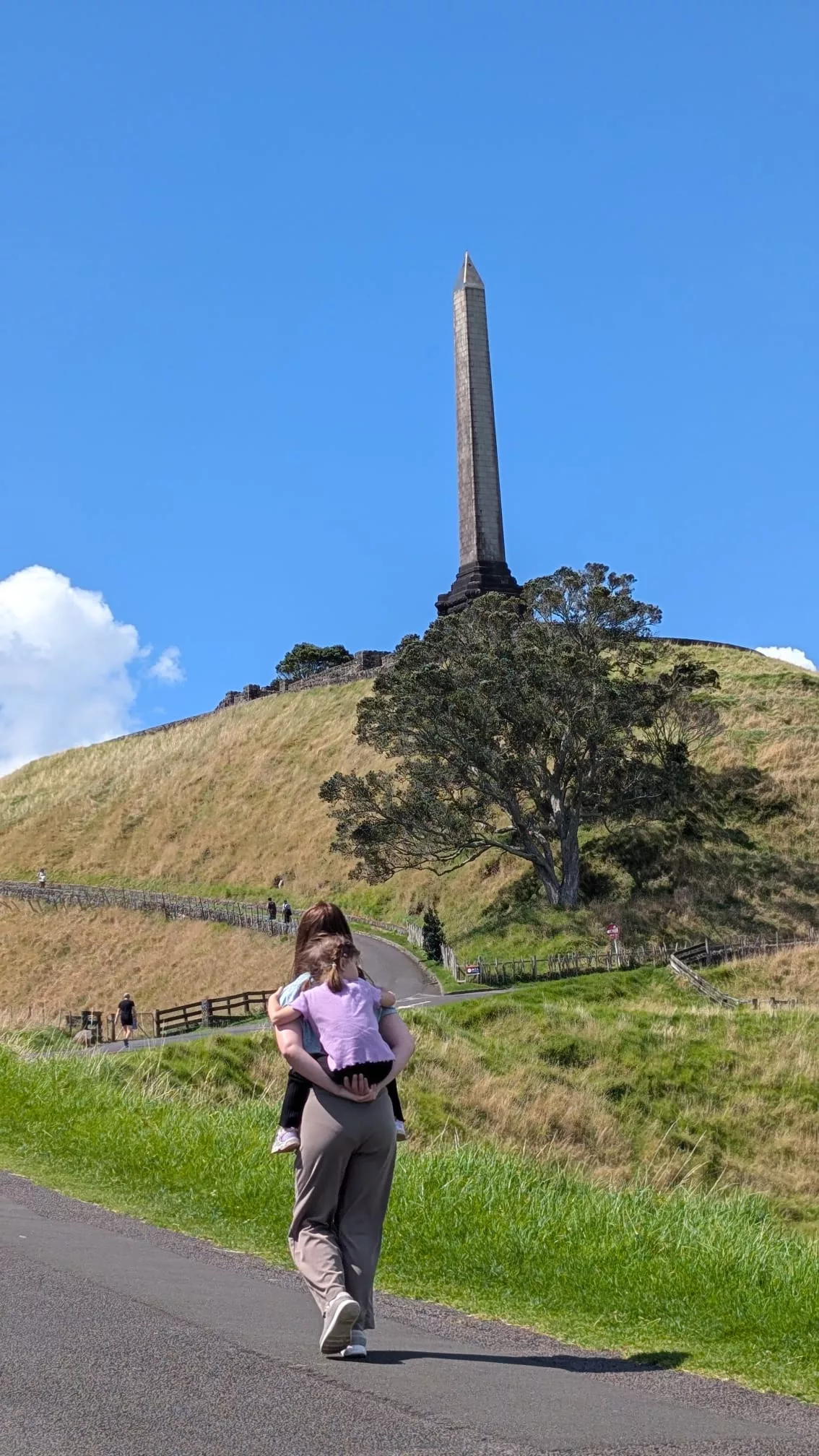 Ava hat zwischendurch das Esel-Taxi in Anspruch genommen ;)