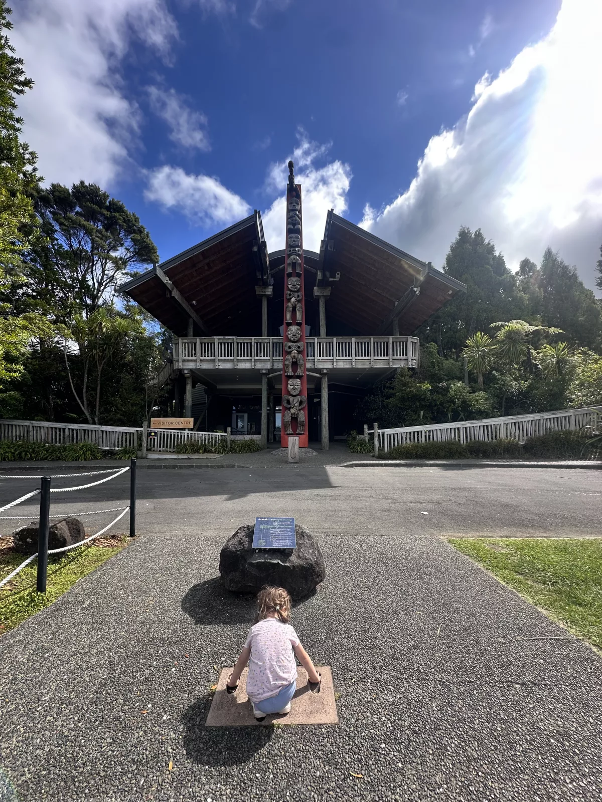 Eingang des Arataki Visitor Centers