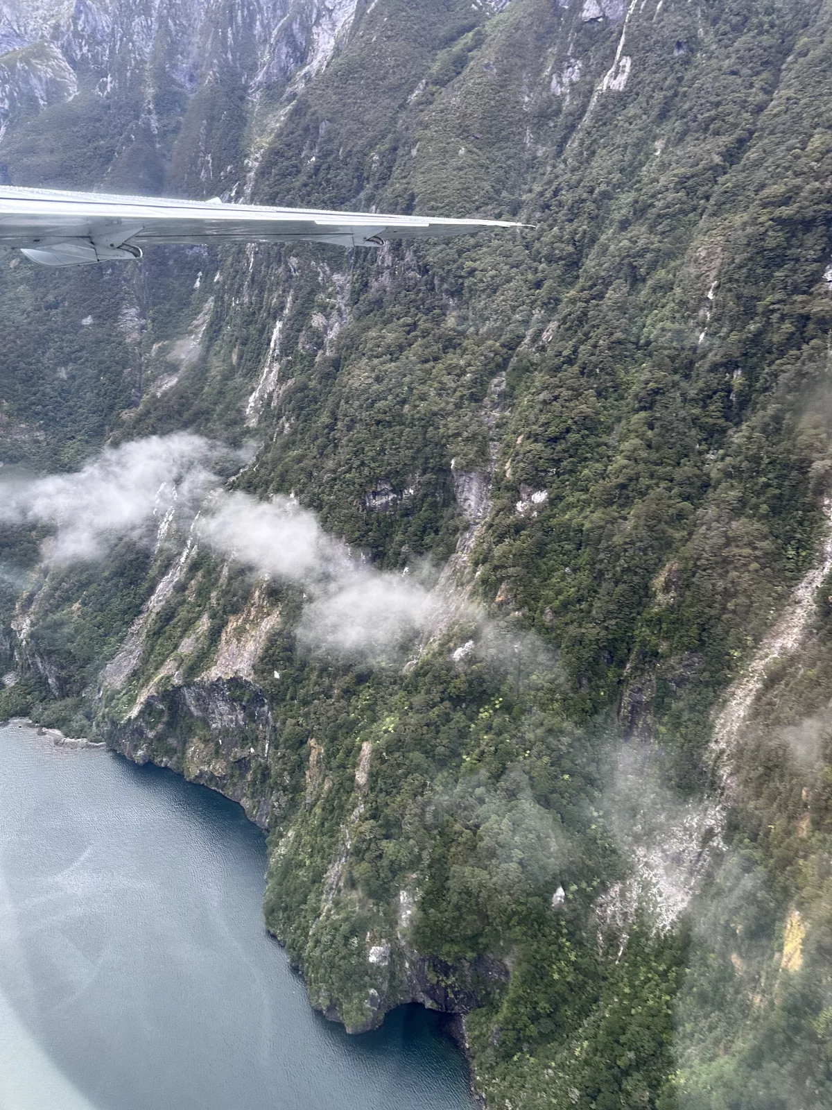 Anflug auf Milford Sound