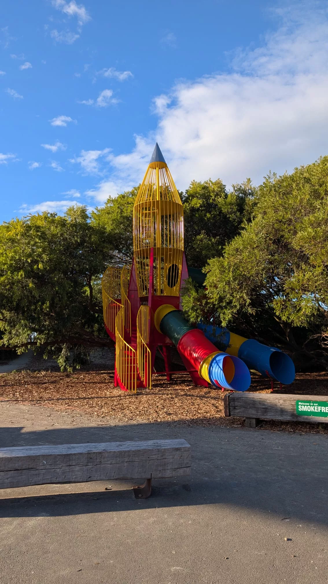 Die Raketenrutsche hat unsere Tochter zuerst ausprobiert
