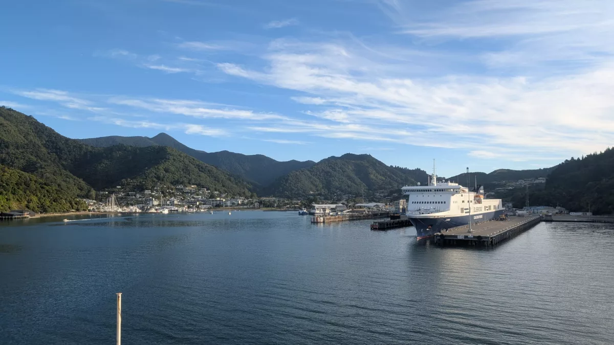 Anfahrt auf den Hafen von Picton