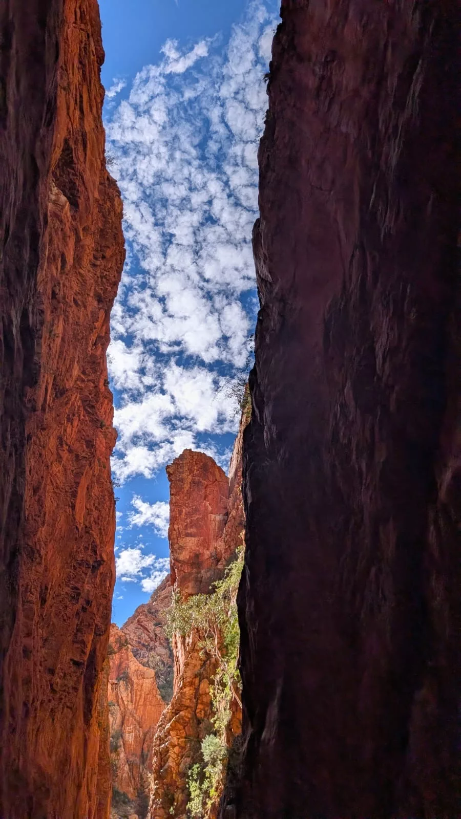 Blick durch den Standley Chasm Blick durch den Standley Chasm