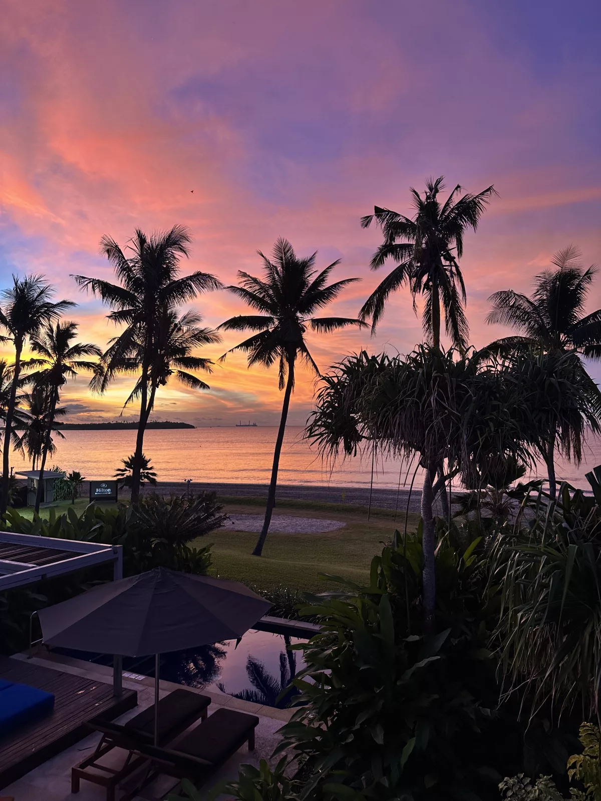 Sonnenuntergang von unserem Balkon aus Sonnenuntergang auf Fidschi