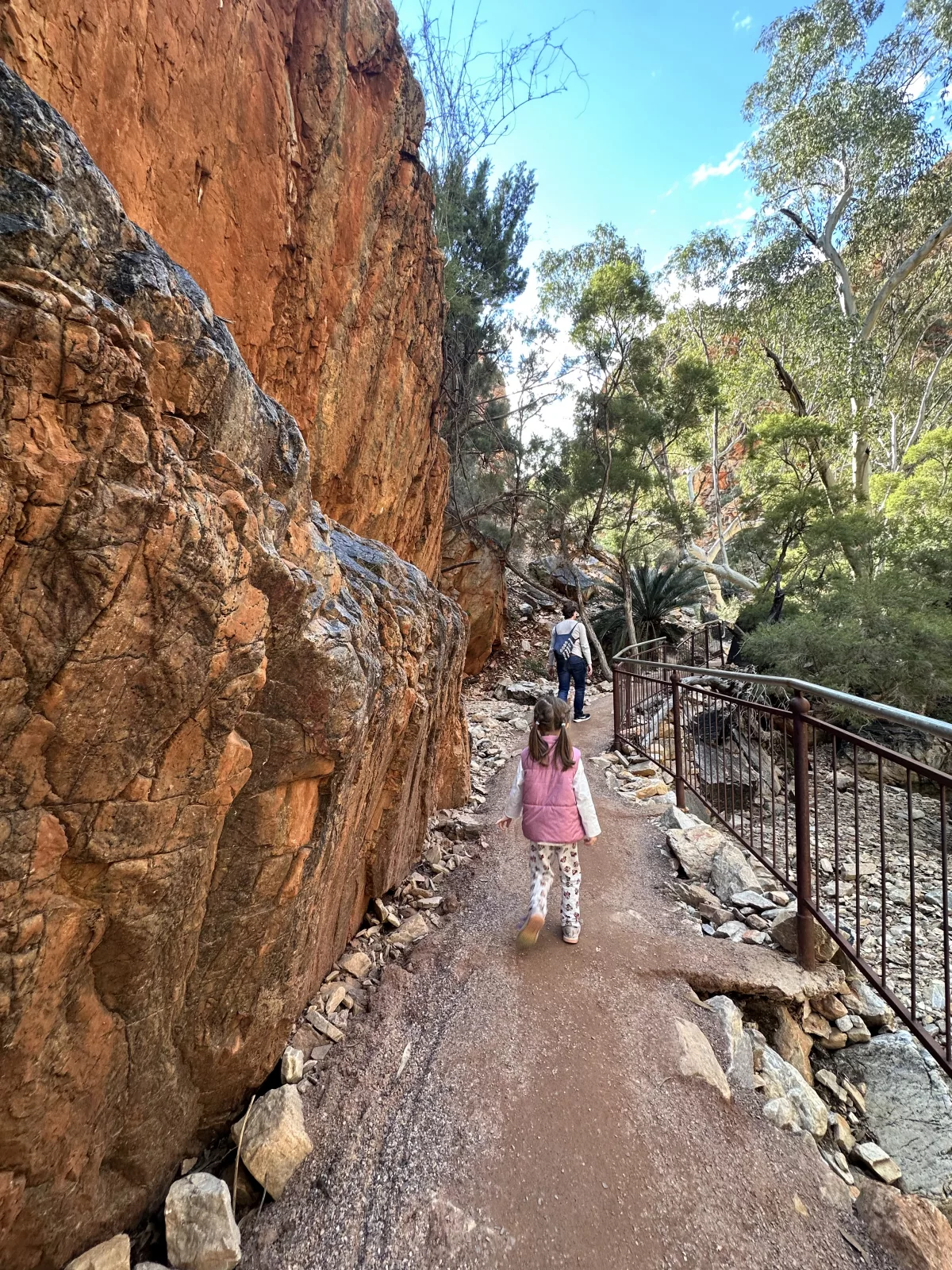 Der Wanderweg ist auch für Kinder geeignet Wanderweg an der Standley Chasm