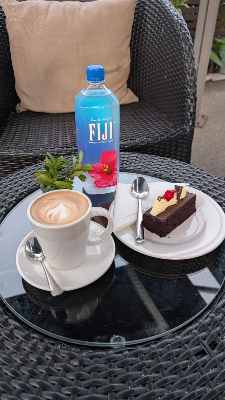 Im Hotel-Café waren wir nicht nur einmal ;) Kaffee und Kuchen im Hilton Resort Fidschi