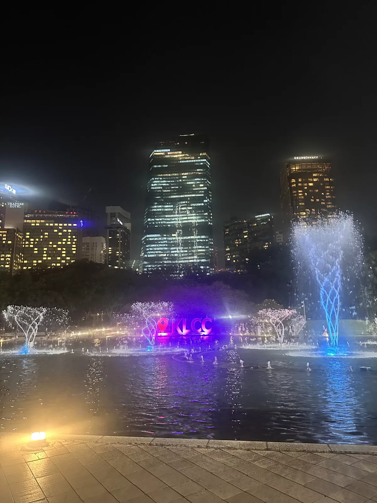 Springbrunnen Show im KLCC Park Springbrunnen Show im KLCC Park