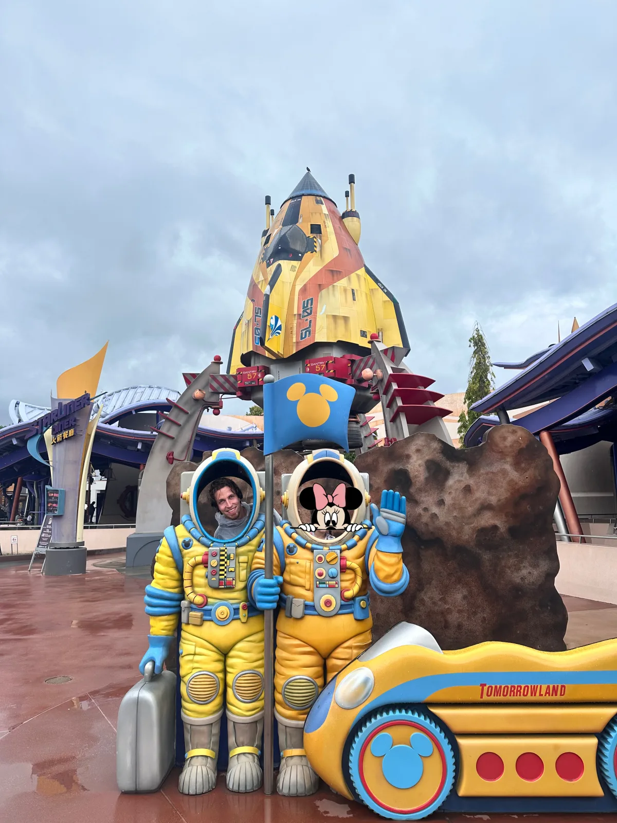 Willkommen im Tomorrowland Tomorrowland im Hongkong Disneyland