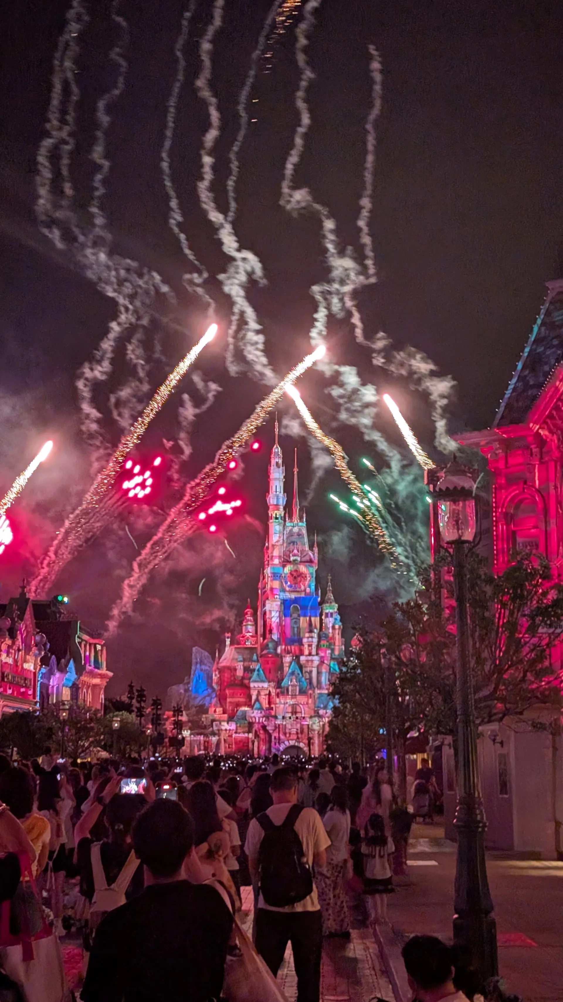 Finale der Abschlussshow im Disneyland Hongkong