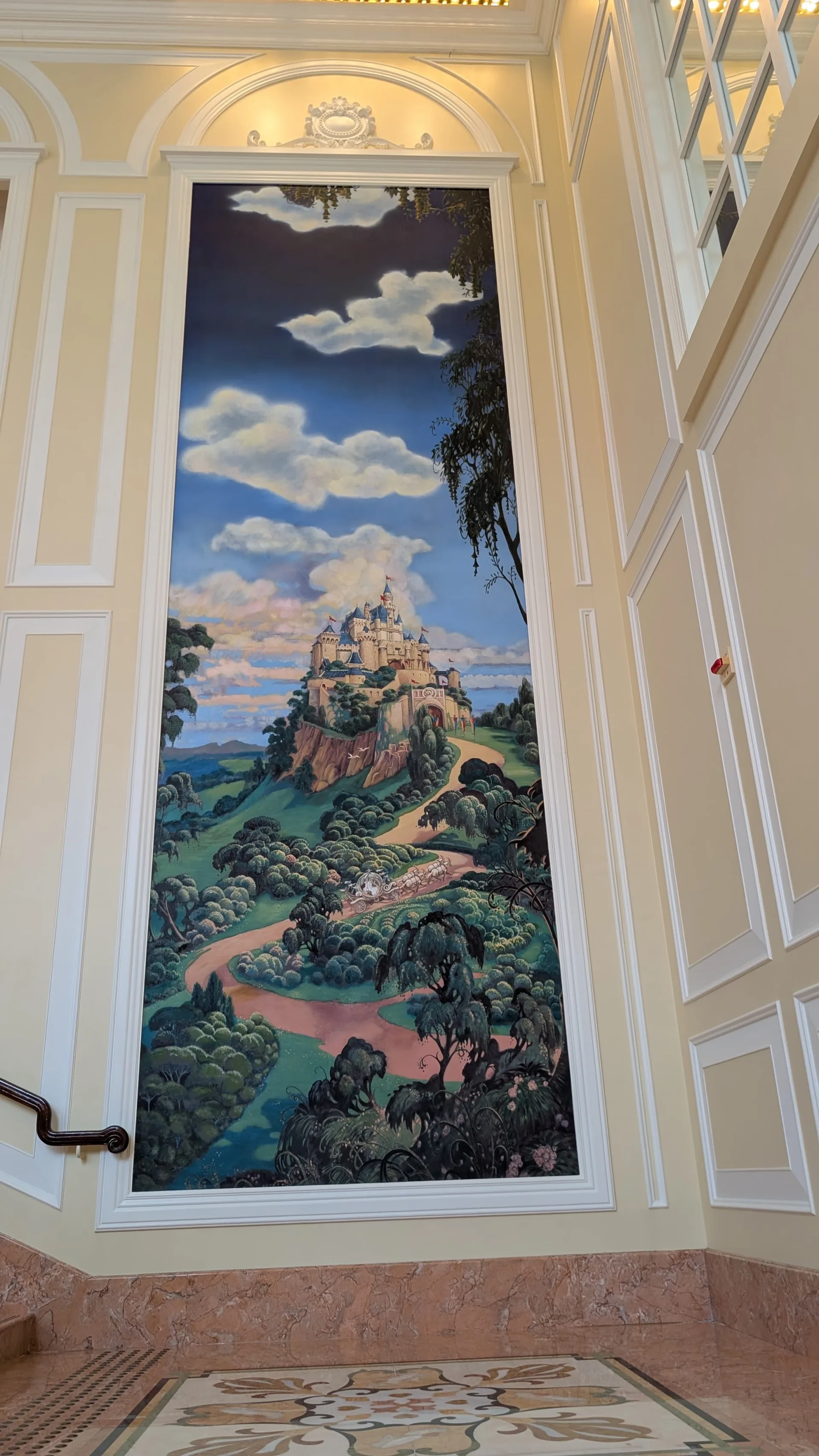 Gemälde mit Disneyschloss im Hotel