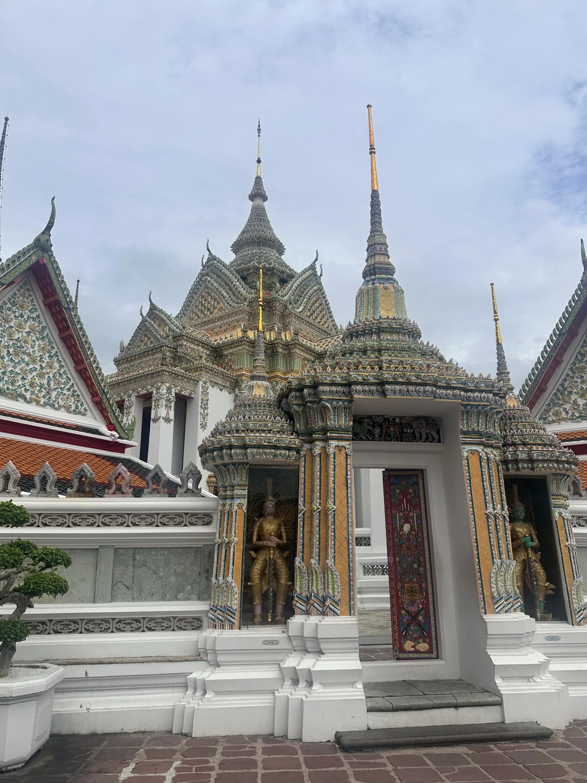 Eine der schönsten Tempelanlagen Bangkoks: Wat Pho